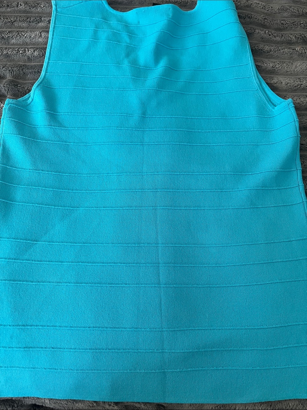 Cable & Gauge Turquoise V-Neck Ribbed Tank Top - Picture 5 of 5